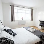 London Docklands Near Excel And London City Airport 2 Double Ensuites For Up To 4 People