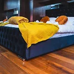 Luxury Studio Flat Victoria Sw1