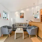 Stylish Soho One Bedroom Apartment