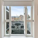 Stylish Soho One Bedroom Apartment