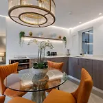 Stunning Flat Opposite Harrods London Unbeatable Location & Elegance