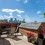 Guestready-Trendy Penthouse With Terrace In London