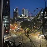 2 Bedroom Flat In Zone 1 East Central London With Parking