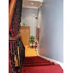 F405-Comfy Studio For 1 Near Hyde Park