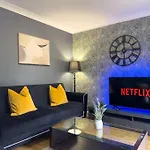 Last-Minute Specials L Modern 2 Double Bed Apartment For 5 Guests L Hofin Stays Short Lets & Serviced Accommodation
