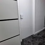 Amazing 1 Bed Entire Flat With Separate Living Room And Kitchen In London With Free Parking