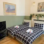 Central And Affordable Flat For 6 People In Zone 1 - Baker Street - With Breakfast Included