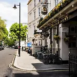 Stylish Hyde Park Gem