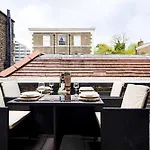Stylish Hyde Park Gem