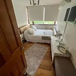3 Bed 2 Bathroom Spacious Paddington