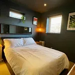 Charming And Spacious 2 Bed Near Kensal Green Tube