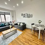Stylish 1 Bedroom & Livingroom Apartment In Central London
