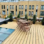 Stunning Apartment With Summer Cabin, Garden And Room Terrace