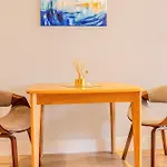 Elegant 1Br Apartment, 5 Min Limehouse Dlr Station