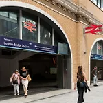 Sunny 2B-1B Flat Nr Borough Market, Central London