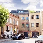 Charming Designer 1 Bed - Check Profile