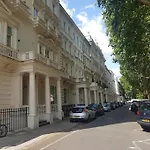 Flat Near Hyde Park, Central London Location