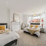 2025 Award Winning - 2 Bedroom Luxury Apartment Next To Wembley Stadium
