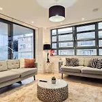 Modern Studio Apartments & 3Bedroom Flat With Pvt Balcony Steps From Regent\'S Park