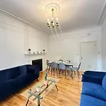 Luxury Four Bedroom Apartment Near Oxford Street