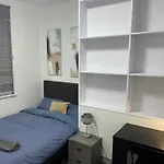 New London Home With Large Garden