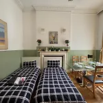 Central And Affordable Flat For 6 People In Zone 1 - Baker Street - With Breakfast Included