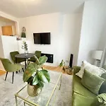 Lovely 1Bdr Flat Next To Earls Court Station