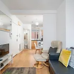 Carnaby & Oxford Street - Central Soho - One Bedroom - Double Bed & Sofabed