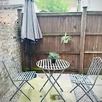 London Oval Apartment