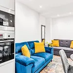 Luxstay Holland Park Apartment With Ac