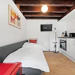 Archway Station Studio - Inexpensive Pied-A-Terre