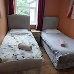 Nice 3 Bedroom House - Walthamstow