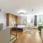 Modern Studio Apartment With Stunning City Views