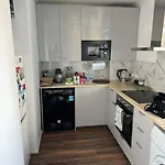 Modern 1 Bedroom Near Camden