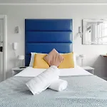 Apartments In The Heart Of High Street Kensington