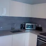 Ds Rentals - Entire 1 Bedroom Apartment