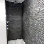 Modern Cosy Apartment In London, Sw9