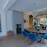 Luxurious Architect\'S Home
