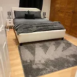 1-Bed Apartment In London Archway N19 3Nu