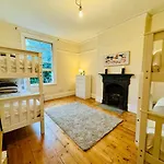 Charming Victorian Townhouse In Hackney