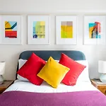 Classy Notting Hill Nest