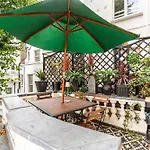 Classic Victorian Flat With Terrace