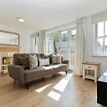 Two Bed Two Bath Kensington Apartment