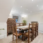 Parea Living - Spacious 4 Story House, Families, Big Groups