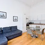 Modern One Bedroom Apartment Paddington