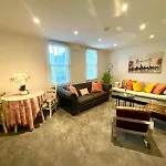 Private 1 Bed Flat Chelsea