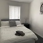 London Bliss Retreat - Superb 3-Bed House