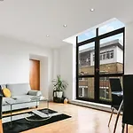 Spacious Modern Flat In The Heart Of Shoreditch