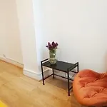 Blossom Apartment With Garden