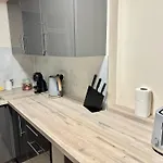 Comfortable Two Bed Flat Near Richmond Park